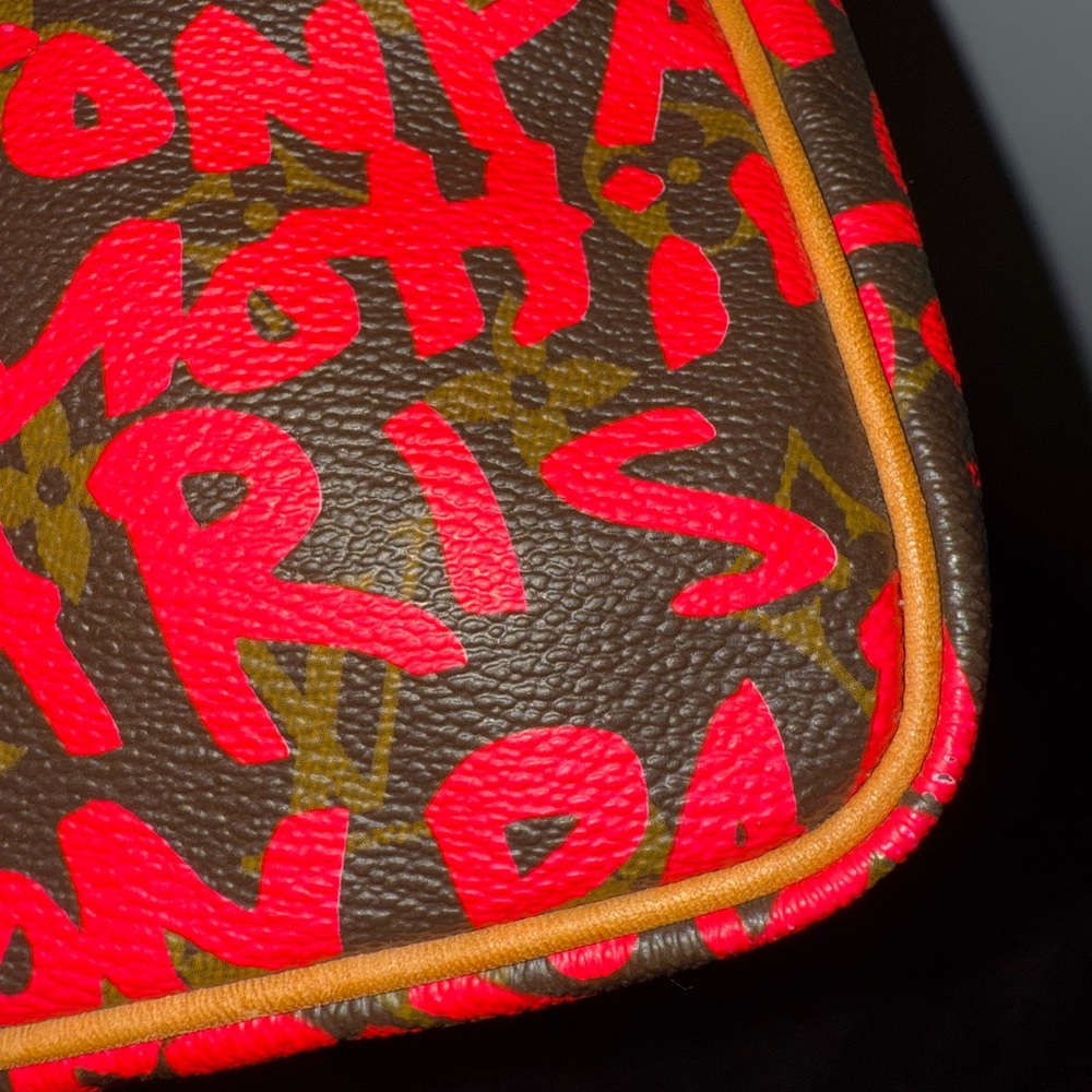 Authentic LOUIS VUITTON Monogram Graffiti Speedy 30 PINK - Picture 14 of 16